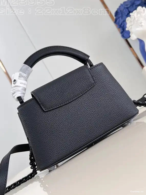 Frstbag ru LOUIS CAPUCINES MINI-22*12*8CM VUITTON 0618